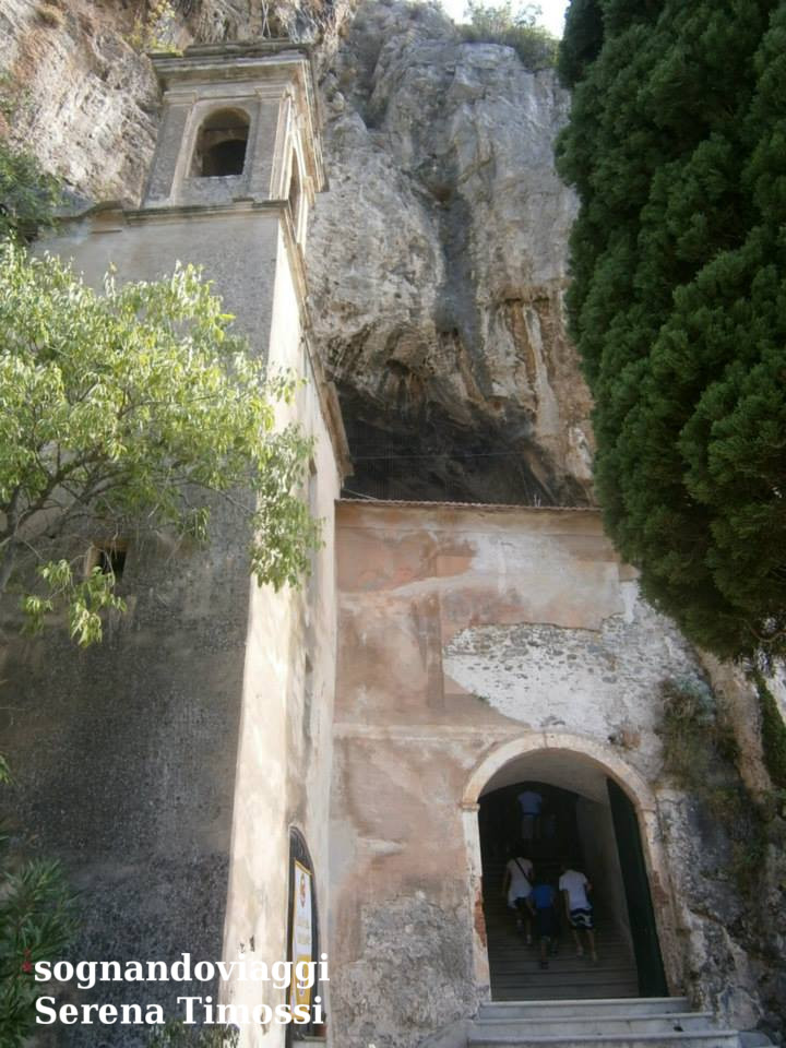 Santuario nella Grotta di Santa Lucia Superiore