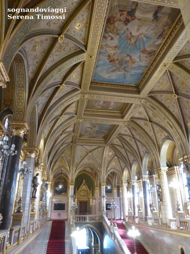 parlamento-budapest-interno-affreschi