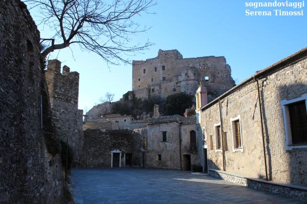 Castelvecchio di Rocca Barbena