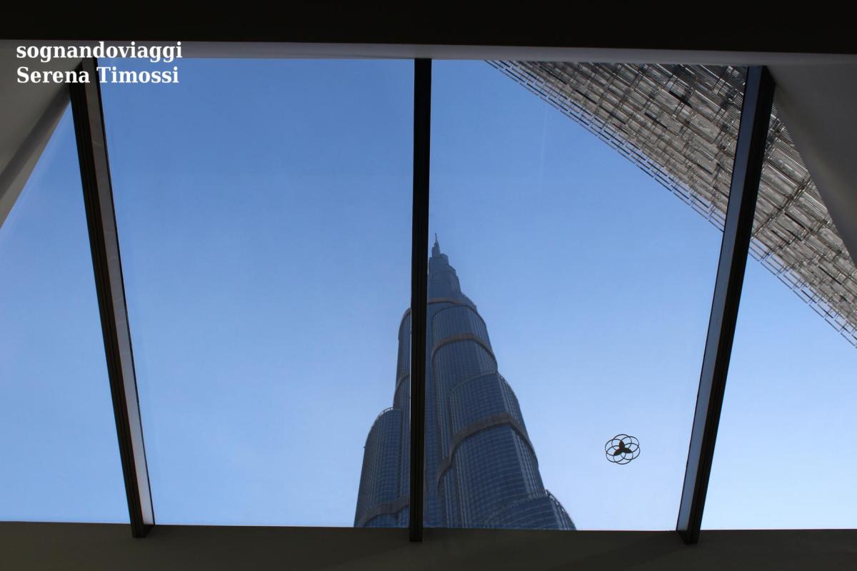 burj khalifa at the top