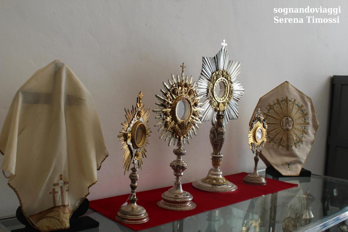 albergo poveri genova