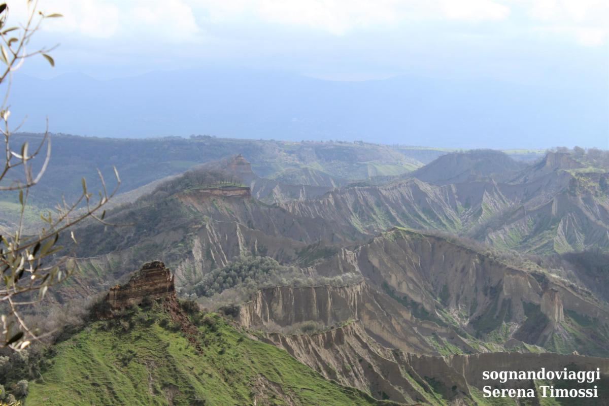 civita di bagnoregio calanchi