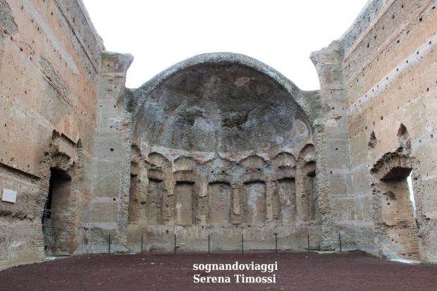 sala dei filosofi villa adriana