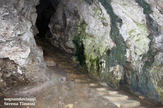 tunnel castello predjama